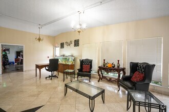 1415 W Washington St, Brownsville, TX for lease Interior Photo- Image 1 of 23