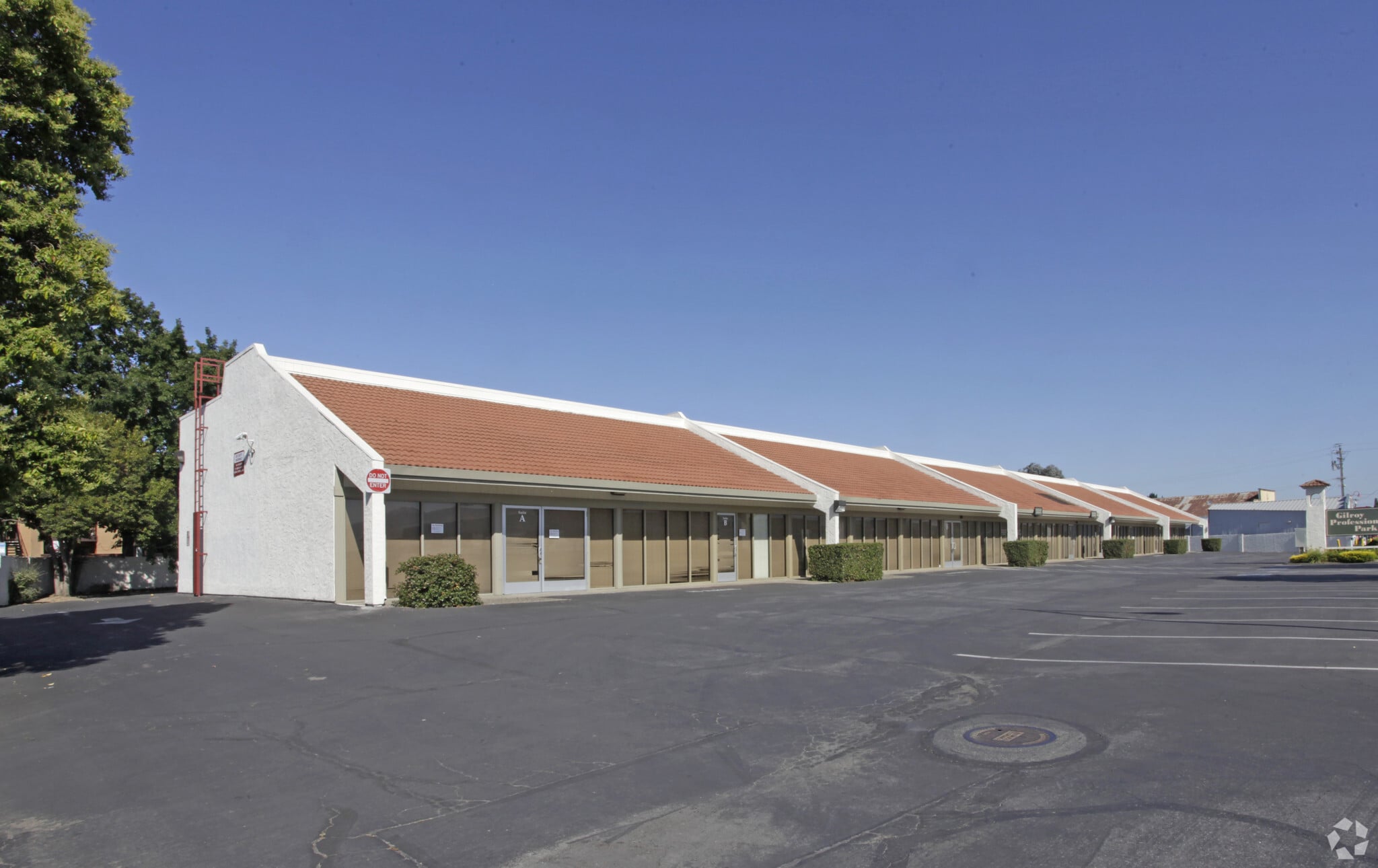 8833 Monterey St, Gilroy, CA for lease Primary Photo- Image 1 of 7