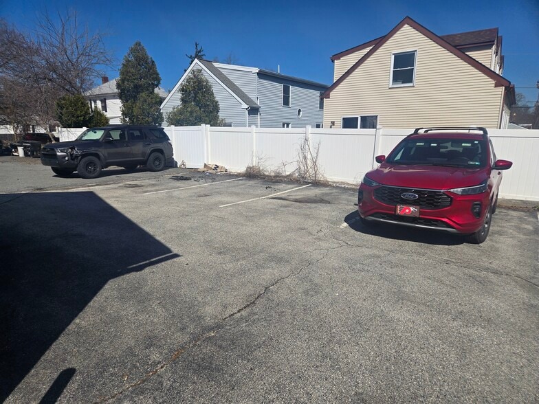 1025 N Providence Rd, Media, PA for sale - Building Photo - Image 2 of 11