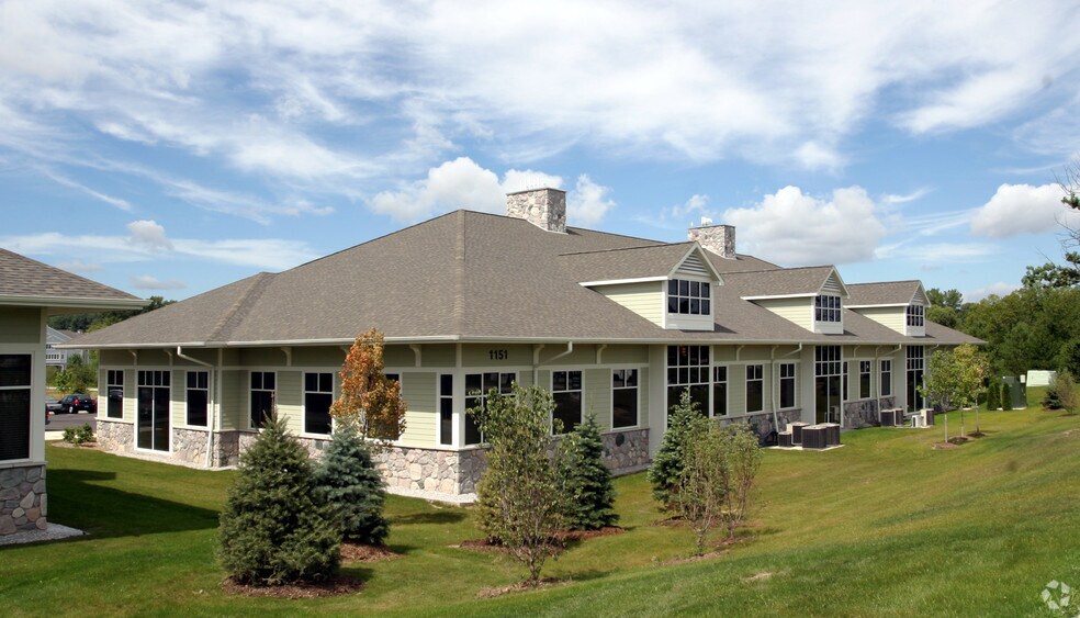 1151 E Paris Ave SE, Grand Rapids, MI à louer - Photo du bâtiment - Image 3 de 4