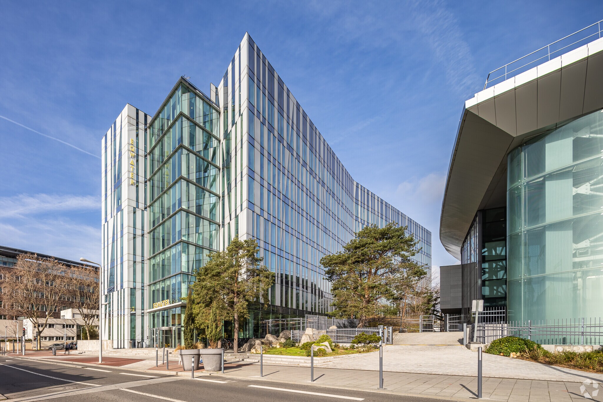 21 Rue Bara, Issy-les-Moulineaux for lease Primary Photo- Image 1 of 13