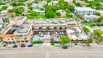 1220 SW 3rd St, Miami, FL à louer Photo du bâtiment- Image 2 de 7