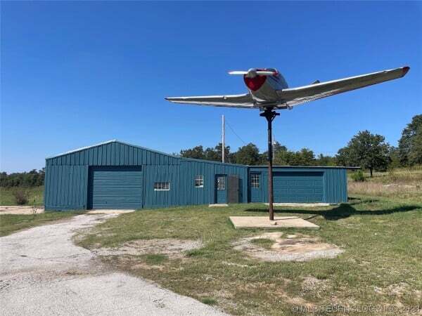 371971 W 51 Hwy, Mannford, OK à vendre - Photo du b timent - Image 2 de 10