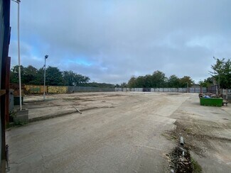 Plus de détails pour 15-17 Chemical Rd, Westbury - Terrain à louer