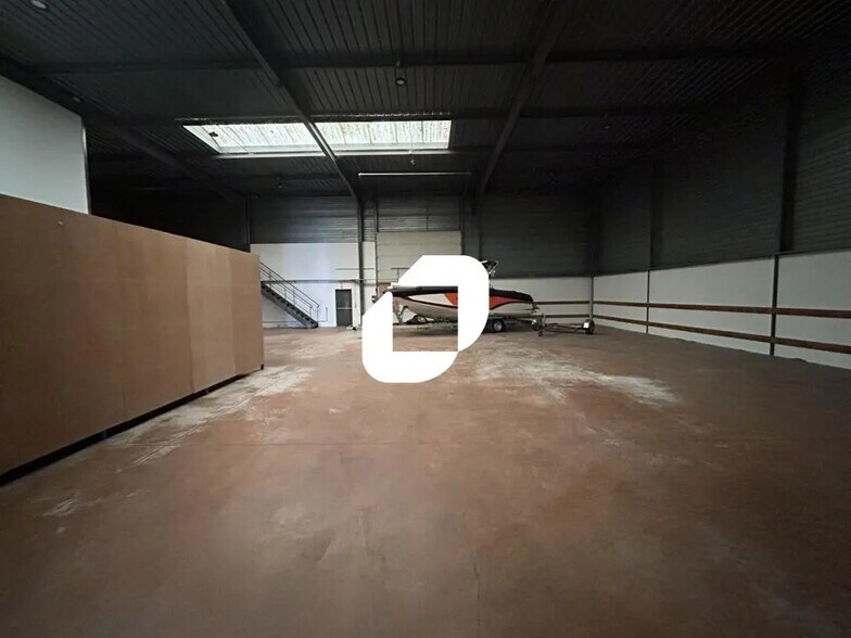 Bureau dans Gretz-Armainvilliers à louer - Photo intérieure - Image 3 de 7