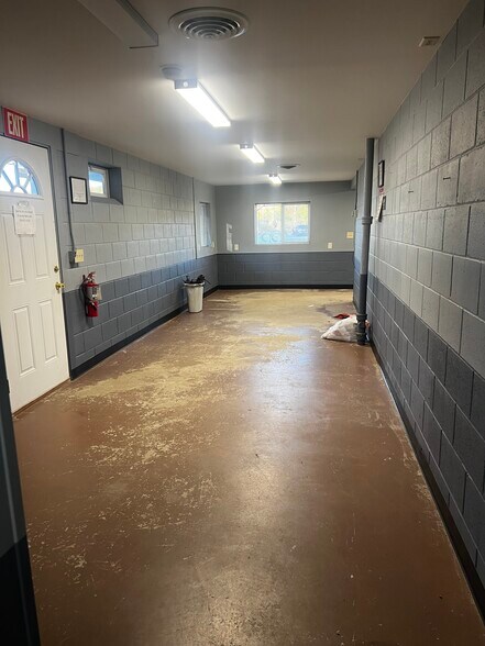 1633 S Hanover, Hastings, MI à vendre - Photo du bâtiment - Image 3 de 9