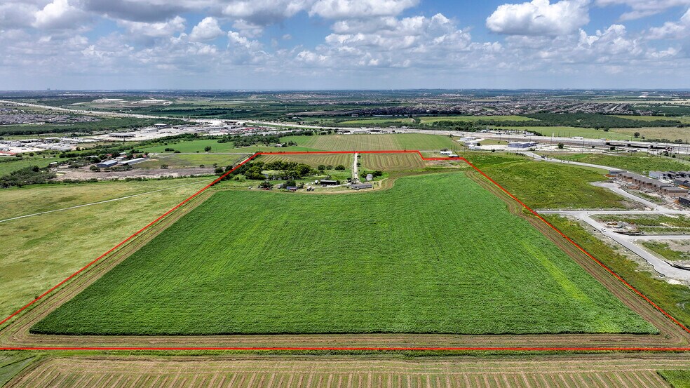 4892 Pfeil Rd, Converse, TX à vendre - Aérien - Image 3 de 12