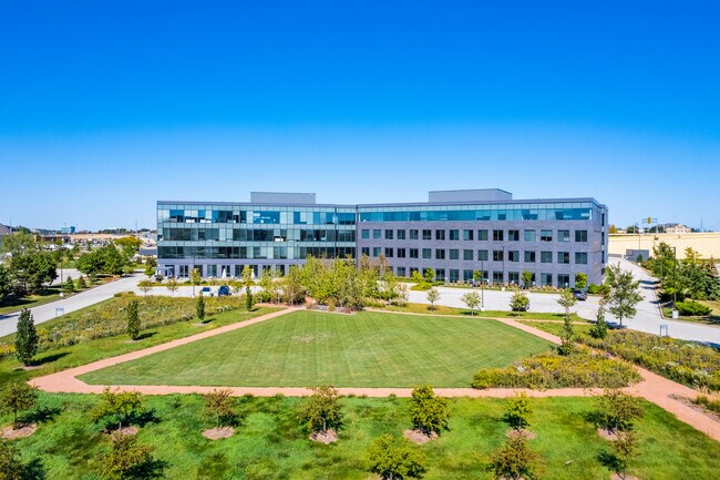 Plus de détails pour 10100 W Innovation Dr, Wauwatosa, WI - Bureau à louer