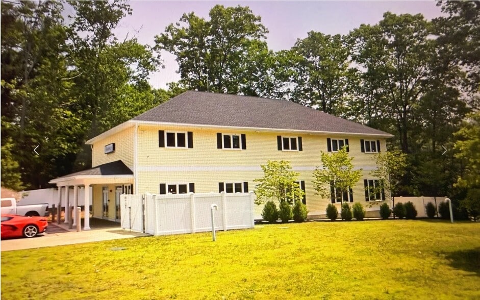 6 Mohawk Dr, Londonderry, NH for sale - Building Photo - Image 3 of 18