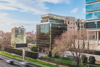Plus de détails pour Calle Ramirez Arellano, 29, Madrid - Bureau à louer
