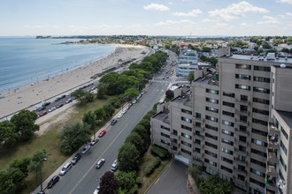 388 Ocean Ave, Revere, MA à vendre - Photo du bâtiment - Image 1 de 1