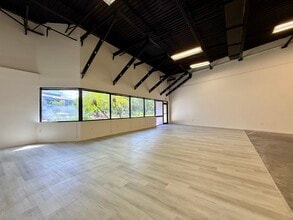 5410-5430 NW 33rd Ave, Fort Lauderdale, FL for lease Interior Photo- Image 2 of 17