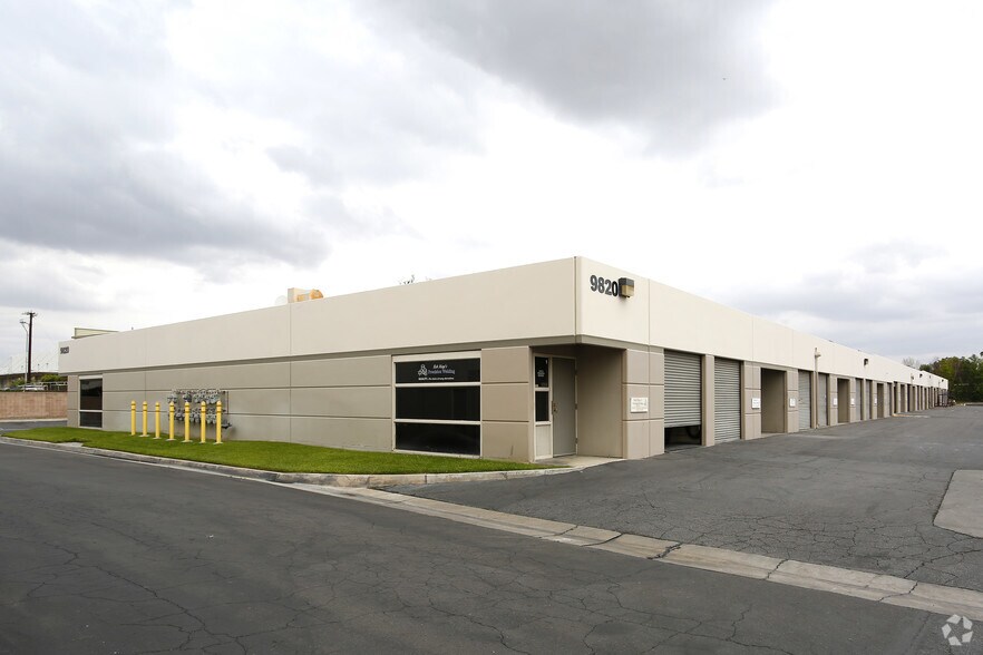 9880 Indiana Ave, Riverside, CA à louer - Photo principale - Image 3 de 6