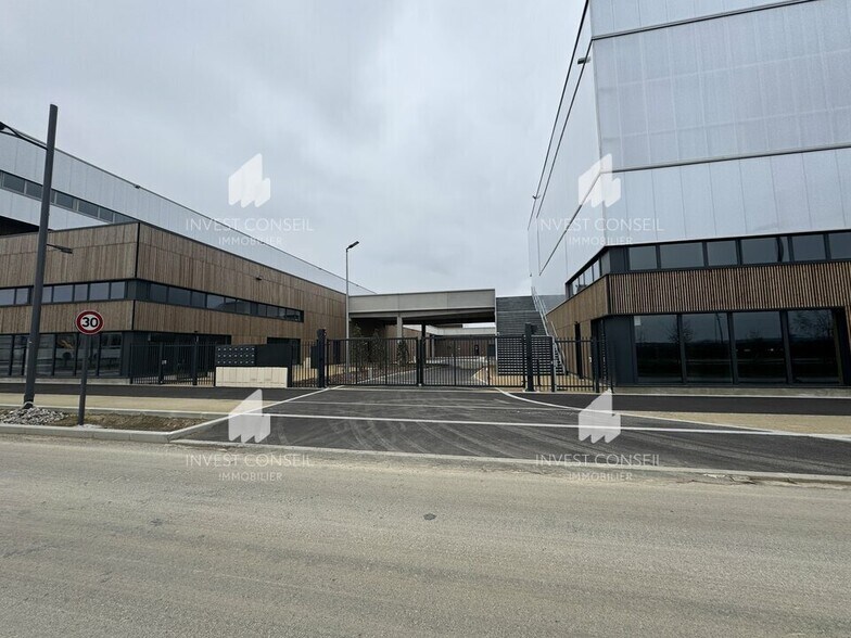 212325 Rue Du Sausset, Tremblay-en-France à louer - Photo du bâtiment - Image 1 de 14