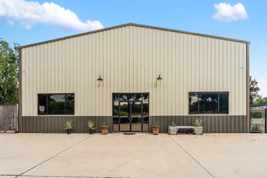 6927 Highway 36 S, Rosenberg, TX à louer - Photo du bâtiment - Image 3 de 48