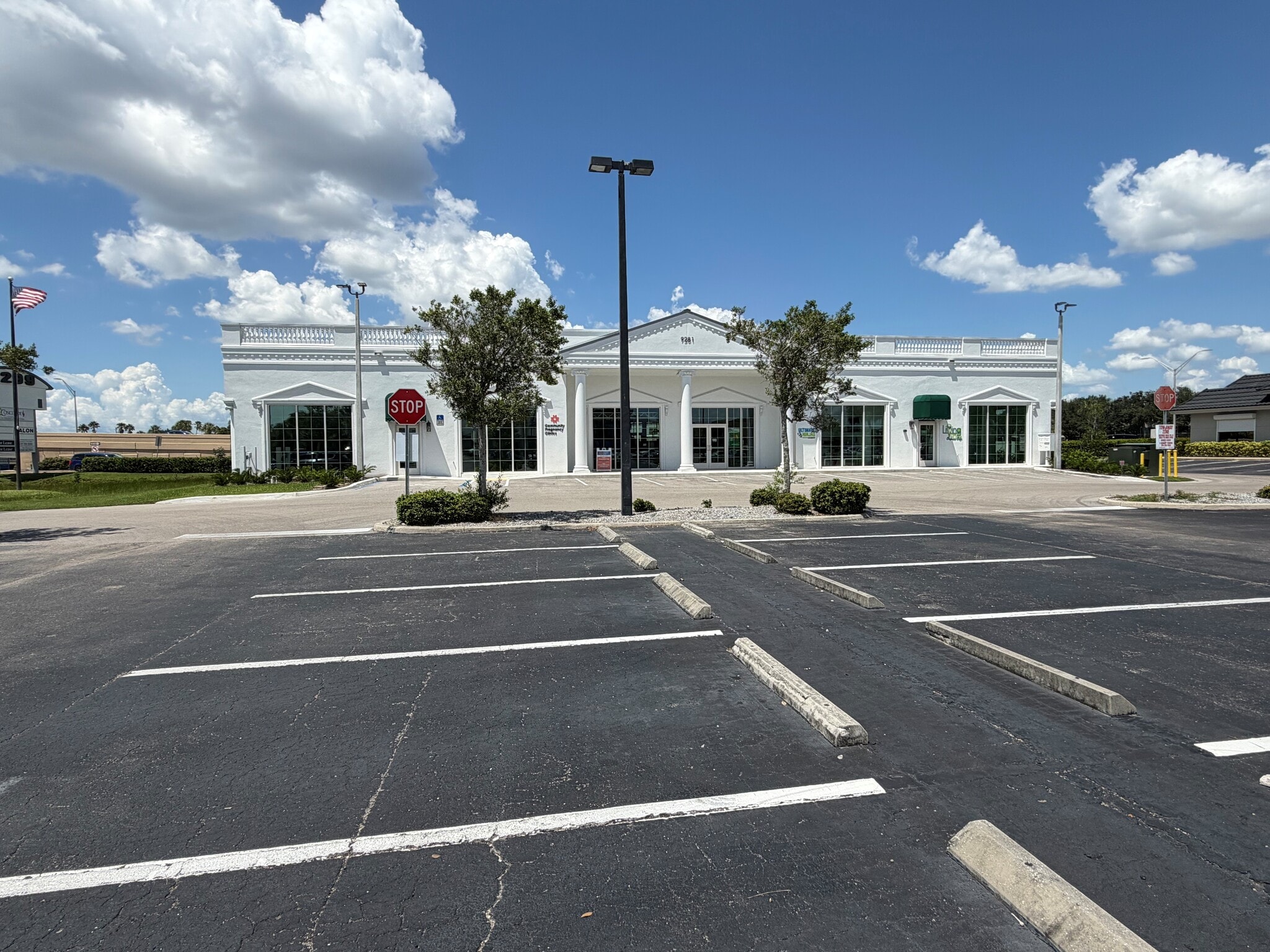 9281 College Pkwy, Fort Myers, FL for lease Building Photo- Image 1 of 4