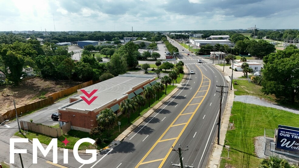 2525 N Palafox St, Pensacola, FL for lease - Building Photo - Image 3 of 20