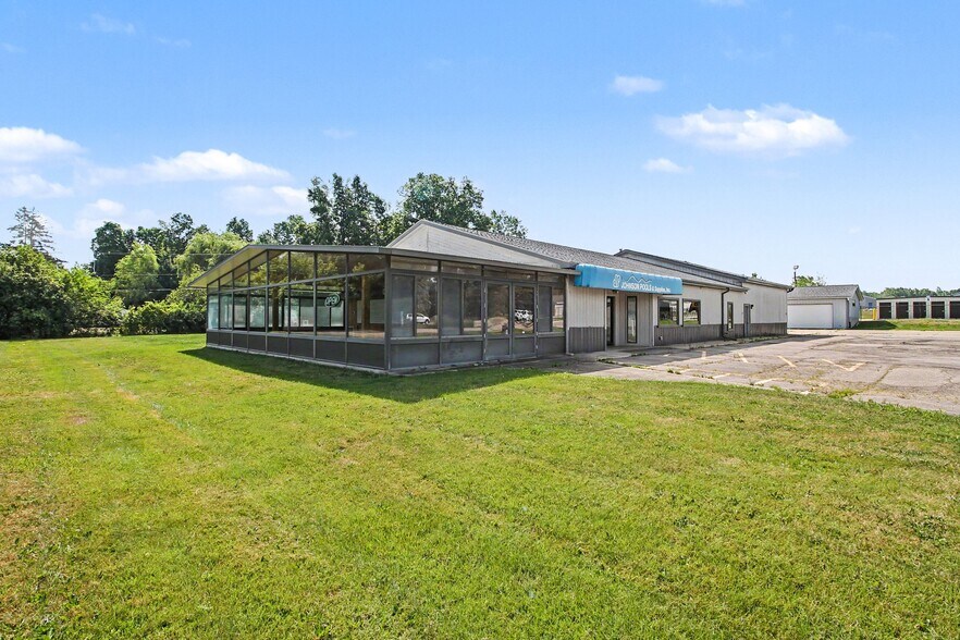 6017 W Pierson Rd, Flushing, MI à vendre - Photo du bâtiment - Image 2 de 6