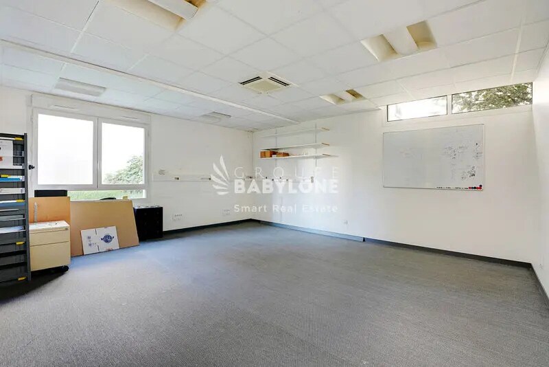 Office in Montrouge for lease - Interior Photo - Image 2 of 13