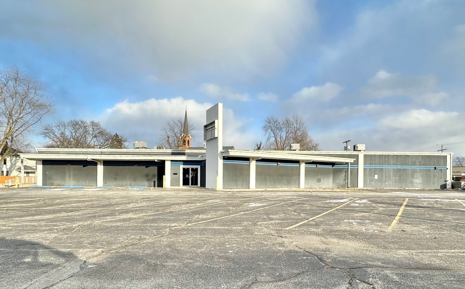 218 S East St, Crown Point, IN for sale Building Photo- Image 1 of 10