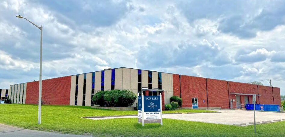 2441-2445 Northline Industrial Blvd, Maryland Heights, MO à vendre - Photo du bâtiment - Image 1 de 8