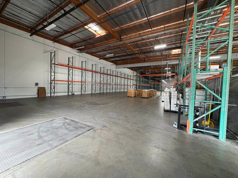 1344-1388 W Foothill Blvd, Azusa, CA for lease - Building Photo - Image 3 of 17