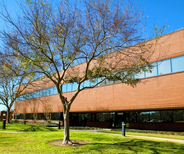 4005 Technology Dr, Angleton, TX for lease - Building Photo - Image 2 of 14