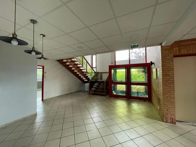 Industriel dans Créteil à louer - Hall d’entrée - Image 3 de 6