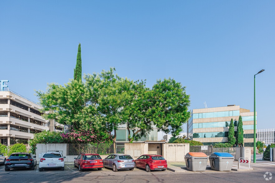 Office in Alcobendas, Madrid for sale - Building Photo - Image 3 of 3