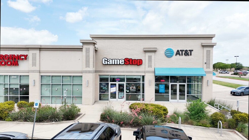 5900 S Hulen St, Fort Worth, TX for lease - Building Photo - Image 1 of 7