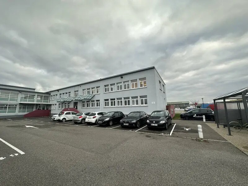 Office in Entzheim for lease Building Photo- Image 1 of 3
