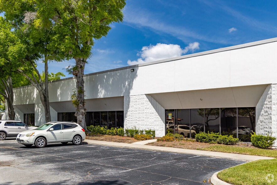 5801 Benjamin Center Dr, Tampa, FL for lease - Building Photo - Image 3 of 6