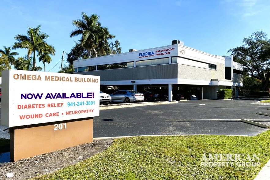201 4th Ave, Bradenton, FL à louer - Photo du bâtiment - Image 1 de 17