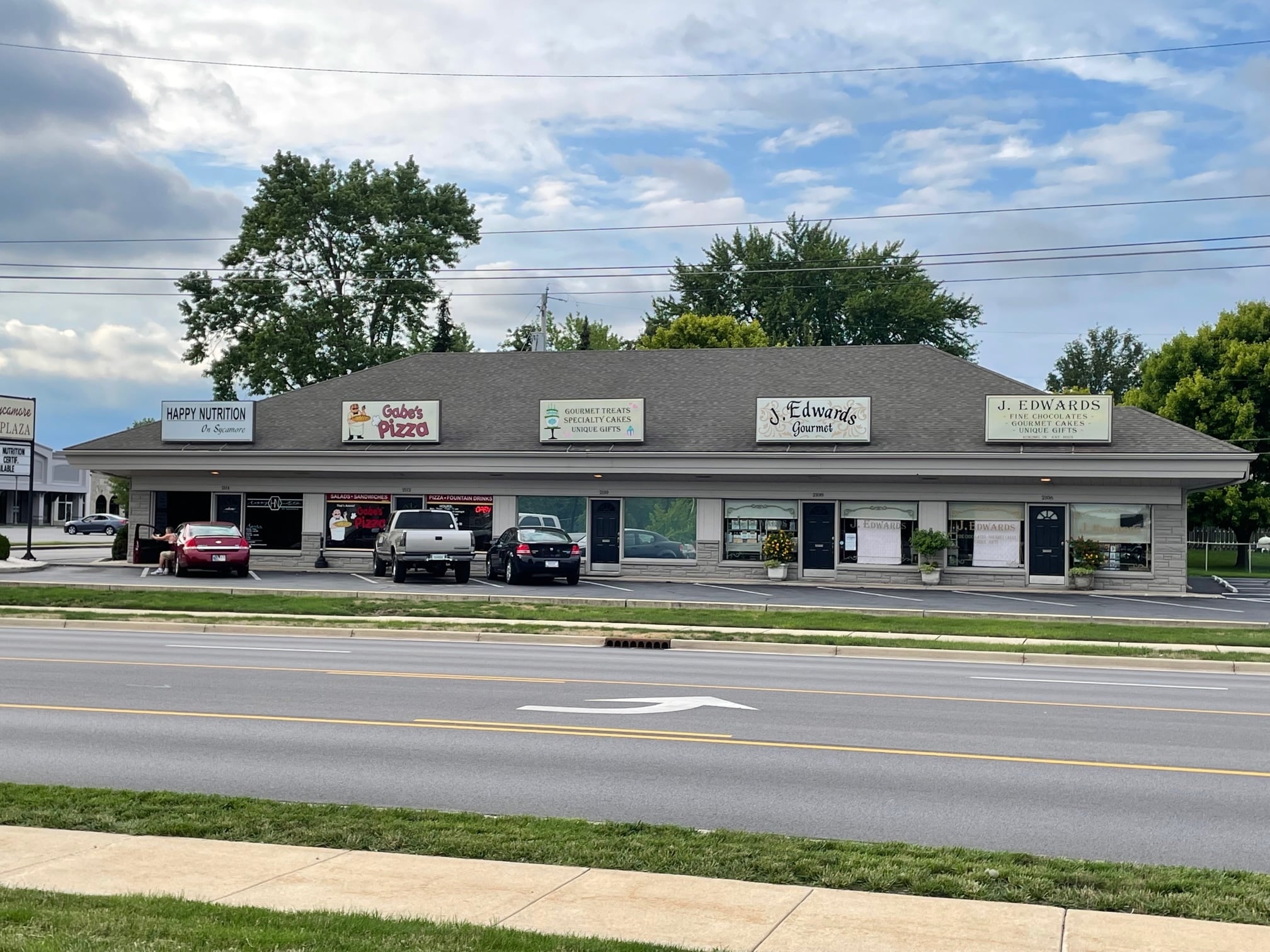 2106-2114 W Sycamore St, Kokomo, IN for sale Building Photo- Image 1 of 5