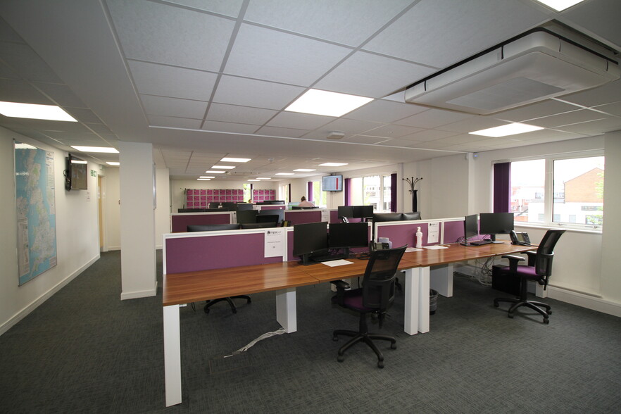 Hyfield House, 36 Hagley Road B63 4rh, Halesowen for lease - Interior Photo - Image 3 of 4