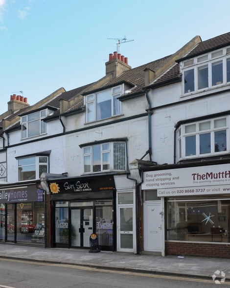 27 Chipstead Valley Rd, Coulsdon for sale - Building Photo - Image 2 of 5