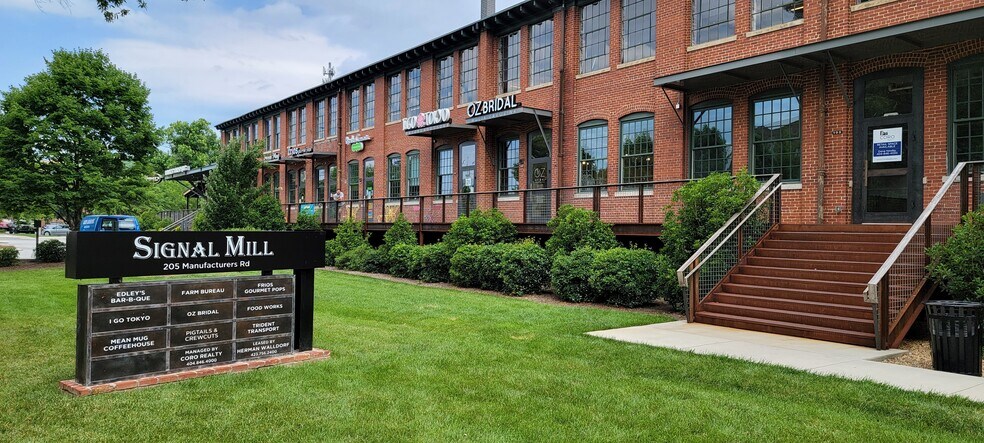 205 Manufacturers Rd, Chattanooga, TN à louer - Photo du bâtiment - Image 3 de 13