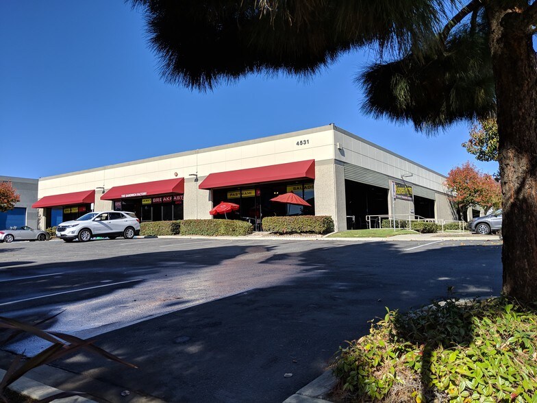 4531 Market St, Ventura, CA à louer - Photo du bâtiment - Image 2 de 5