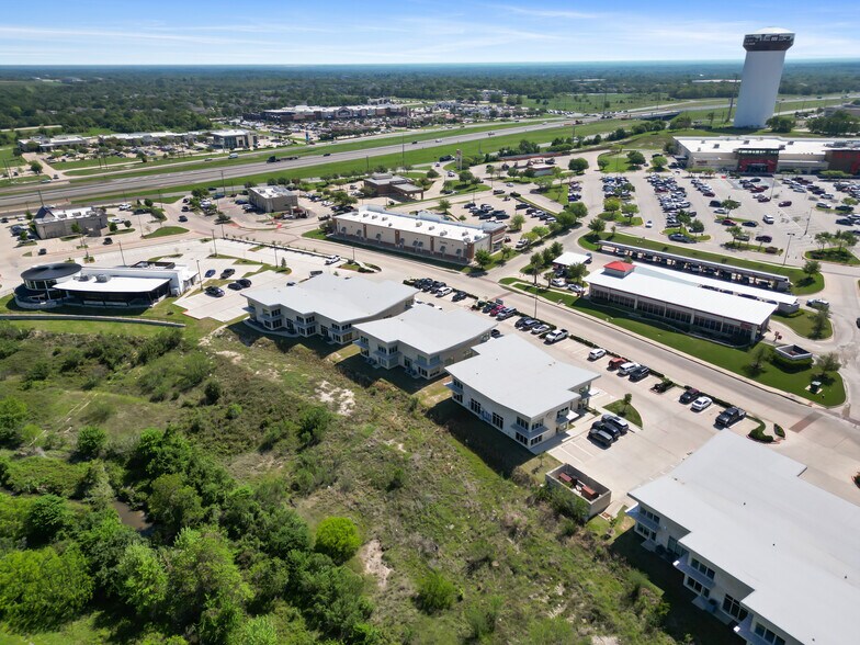 4438 State Highway 6, College Station, TX à louer - Photo du bâtiment - Image 2 de 10