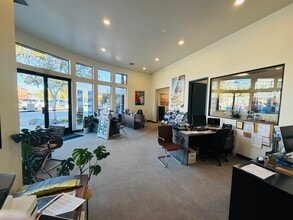 5000 N Harbor Dr, San Diego, CA for lease Interior Photo- Image 1 of 10