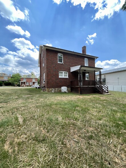 506 E Liberty St, Charles Town, WV à vendre - Photo principale - Image 1 de 1