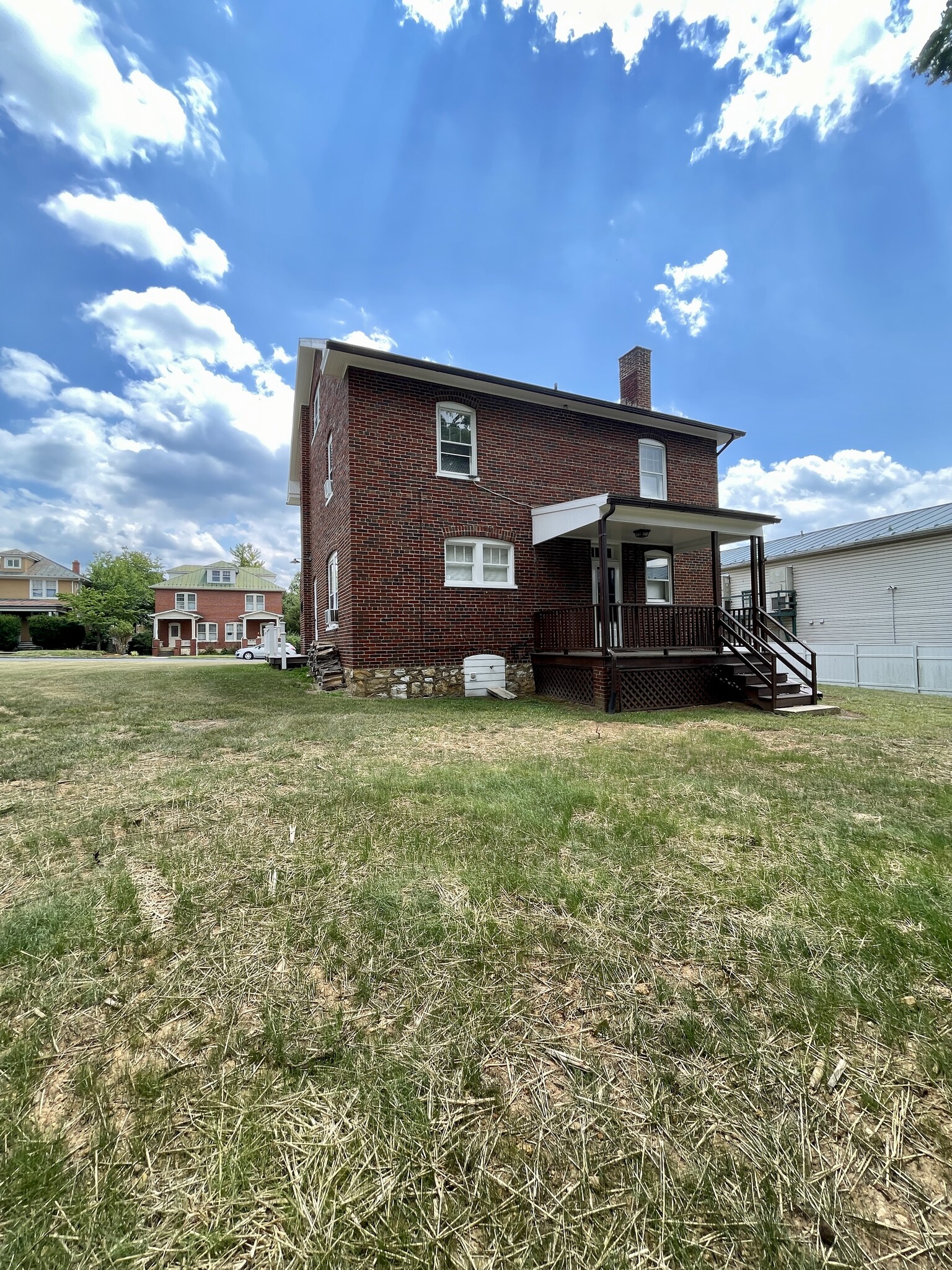 506 E Liberty St, Charles Town, WV à vendre Photo principale- Image 1 de 1