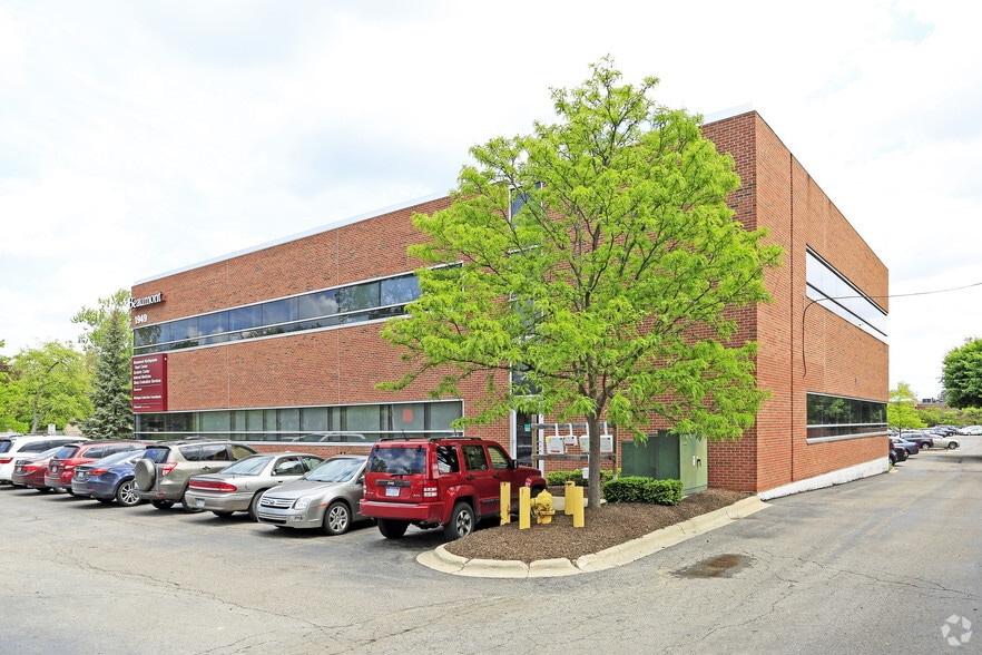 1949 W 12 Mile Rd, Berkley, MI à louer - Photo du bâtiment - Image 3 de 10