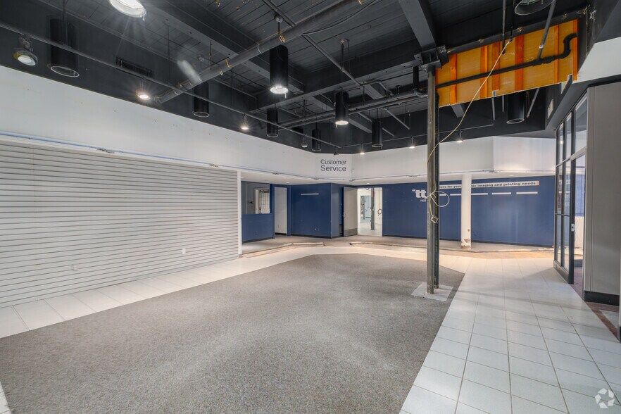 650 Franklin Ave, Hartford, CT à vendre - Photo intérieure - Image 3 de 29