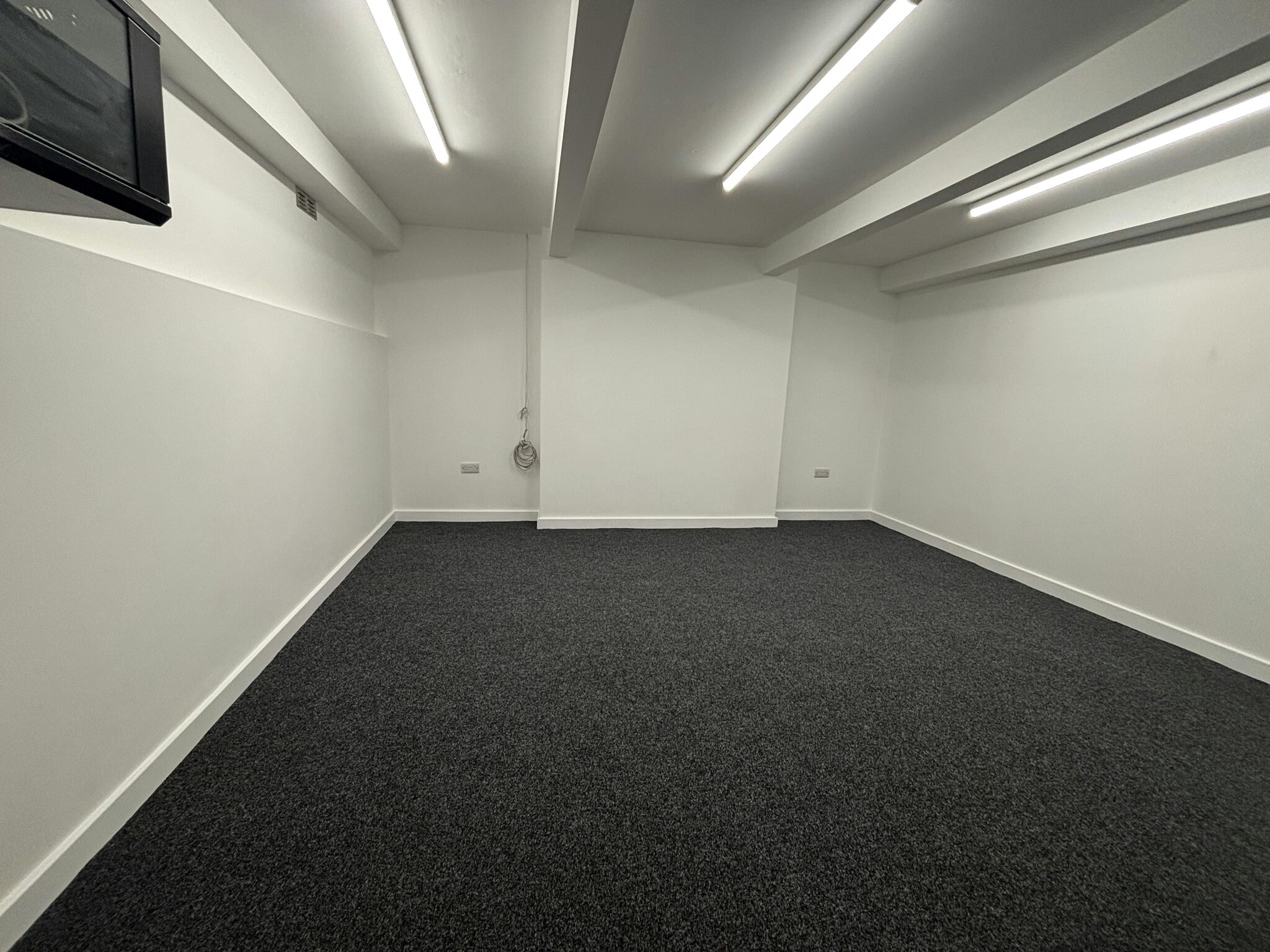 8 Cheapside, Wakefield for sale Interior Photo- Image 1 of 4