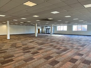 71-121 Loring Ave, Salem, MA for lease Interior Photo- Image 1 of 13