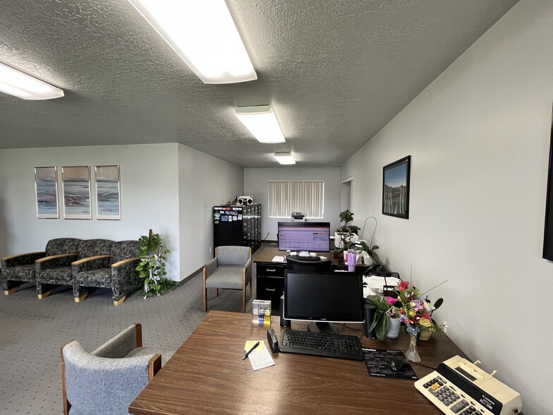7105 W 3500 S, Salt Lake City, UT for lease - Building Photo - Image 3 of 18