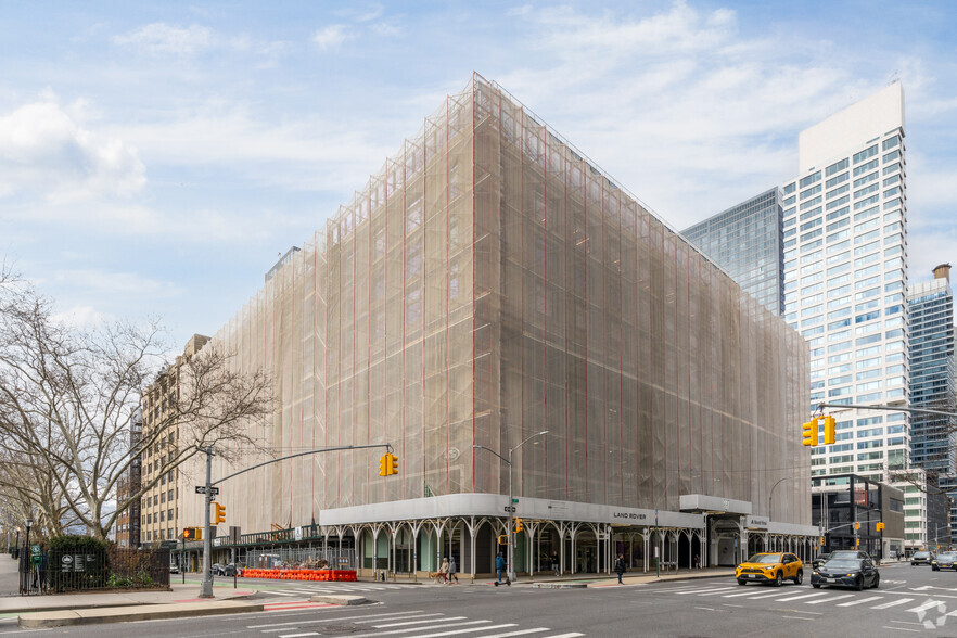 787 11th Ave, New York, NY for lease - Building Photo - Image 1 of 1