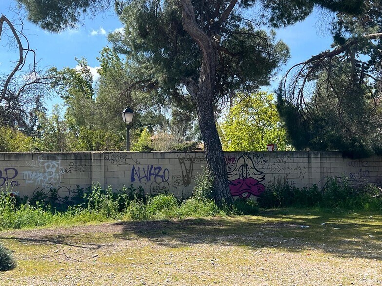 Terrain dans Madrid, Madrid à vendre - Photo du bâtiment - Image 3 de 7