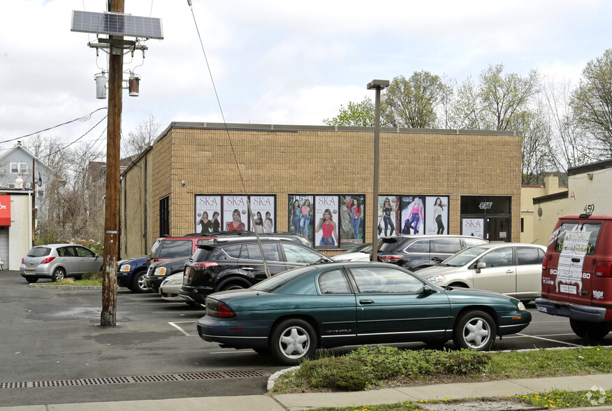 457 E 1st Ave, Roselle, NJ for lease - Primary Photo - Image 1 of 24